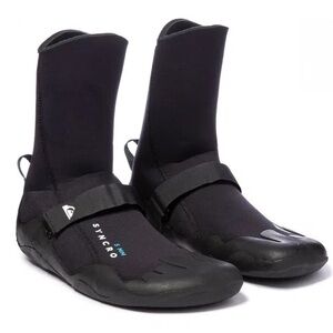 (C2)Quiksilver Syncro 3mm Black Neoprene Booties, size 5 women